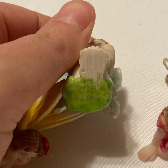 Whimsical Set of Three Miniature Fairy Figurines Whimsy Decor Fairy Garden Vtg - Picture 4 of 7